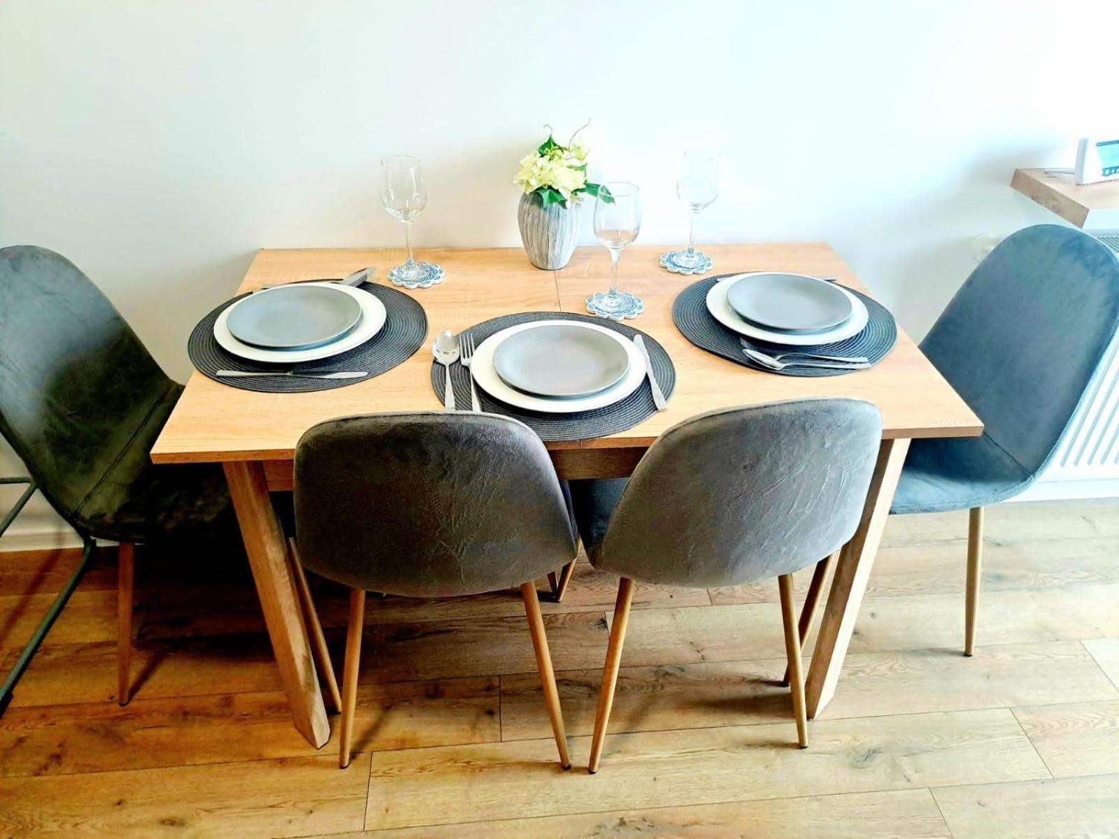 Mountain Breeze Luxury Apartment Ac & Parcare Privata Braşov Eksteriør billede
