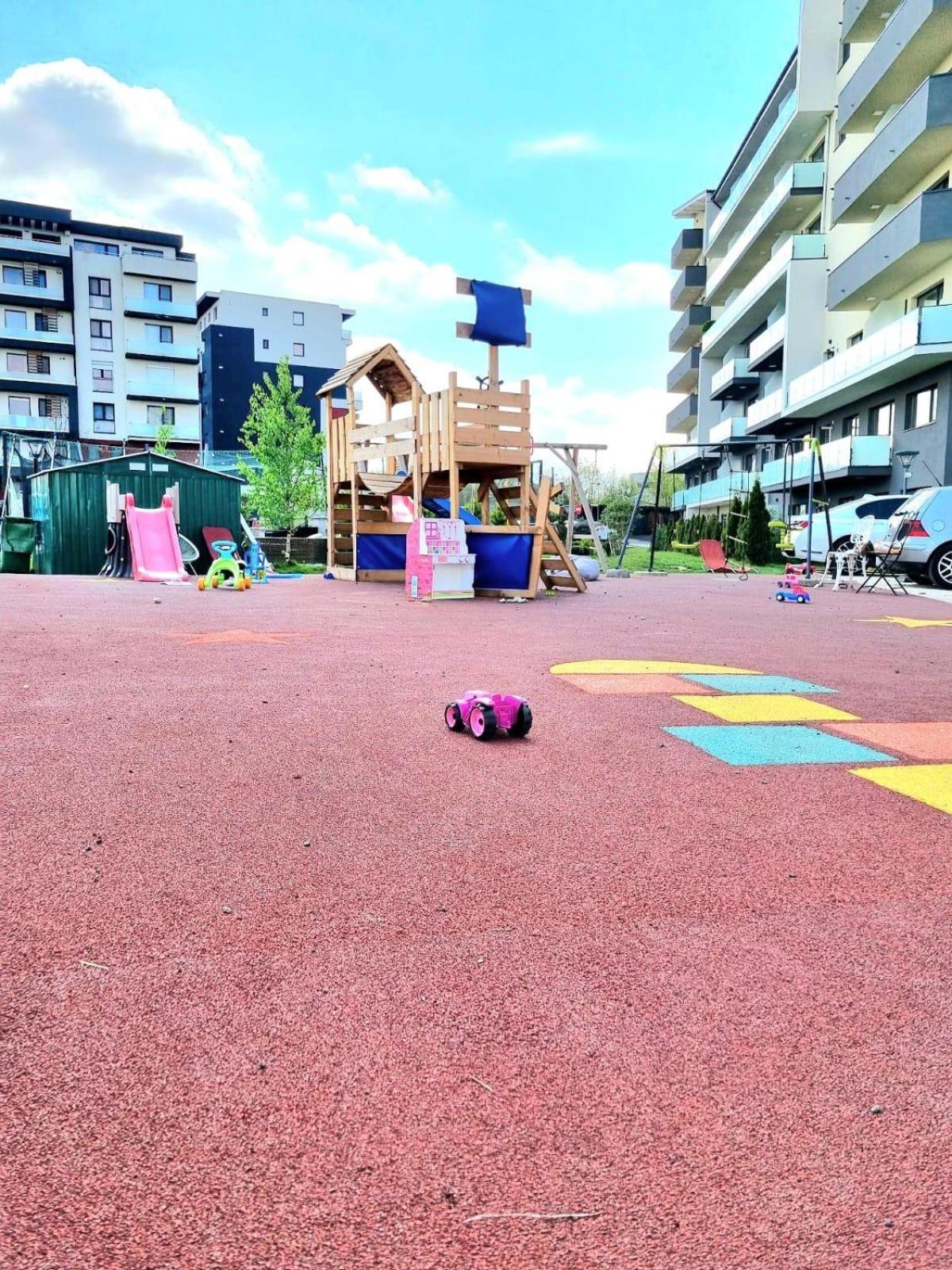 Mountain Breeze Luxury Apartment Ac & Parcare Privata Braşov Eksteriør billede